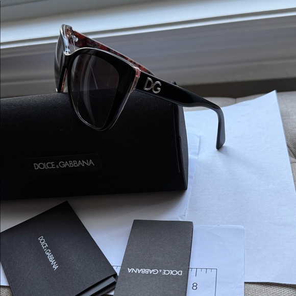 DOLCE & GABBANA NWT Authentic Oversized Acetate Black Frame Cat Eye sunglasses main image 9